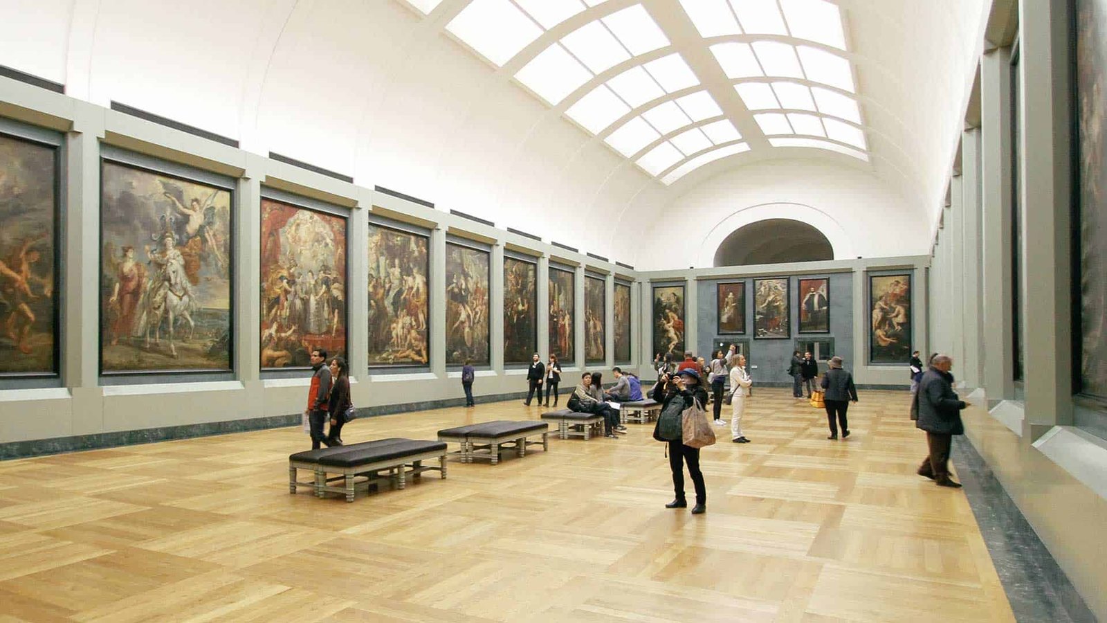 Gallery museum event